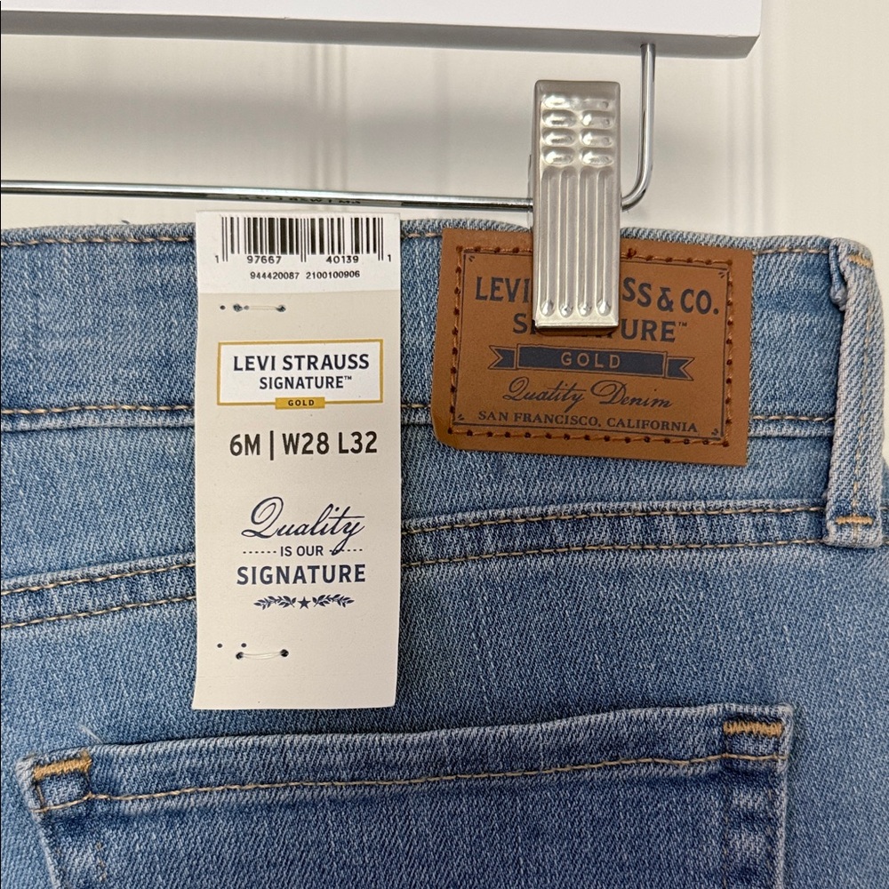 Levi Strauss Signature Gold Women’s Modern Straight Jeans 6 NWT - Picture 10 of 12